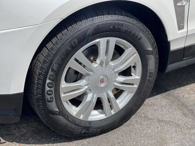 Used 2012 Cadillac SRX Luxury image 10