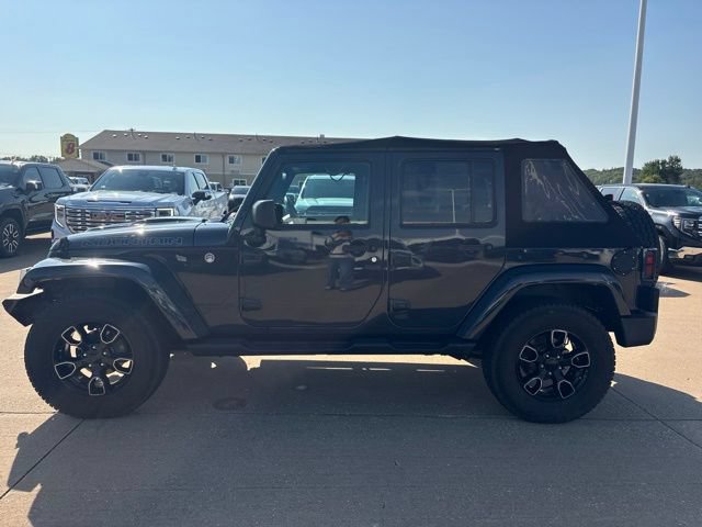 Used 2017 Jeep Wrangler Unlimited Sahara AWD/4WD image 7