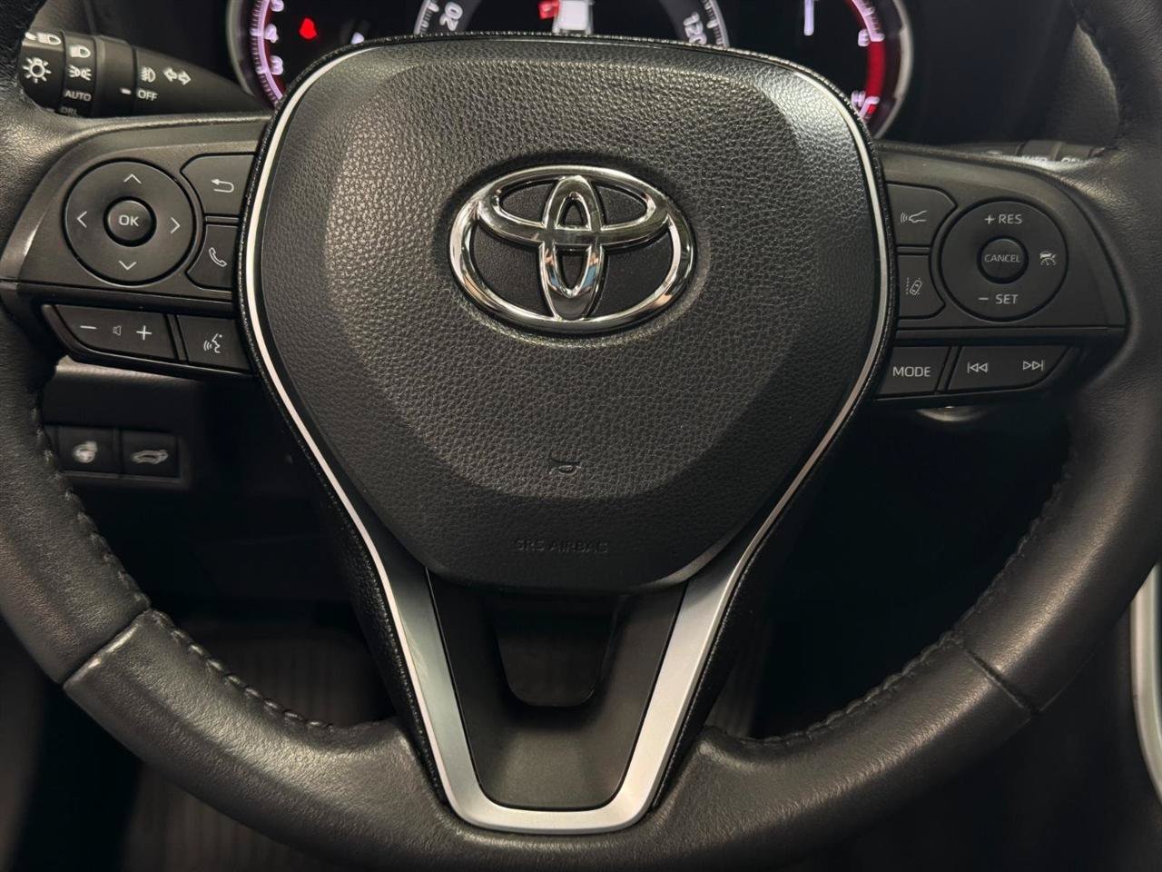 Used 2021 Toyota RAV4 TRD Off-Road w/ TRD Off-Road Weather Package AWD/4WD image 15