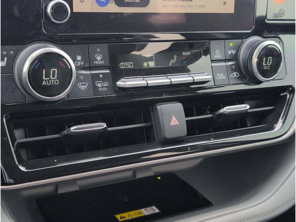 Used 2023 Toyota Highlander XLE image 16