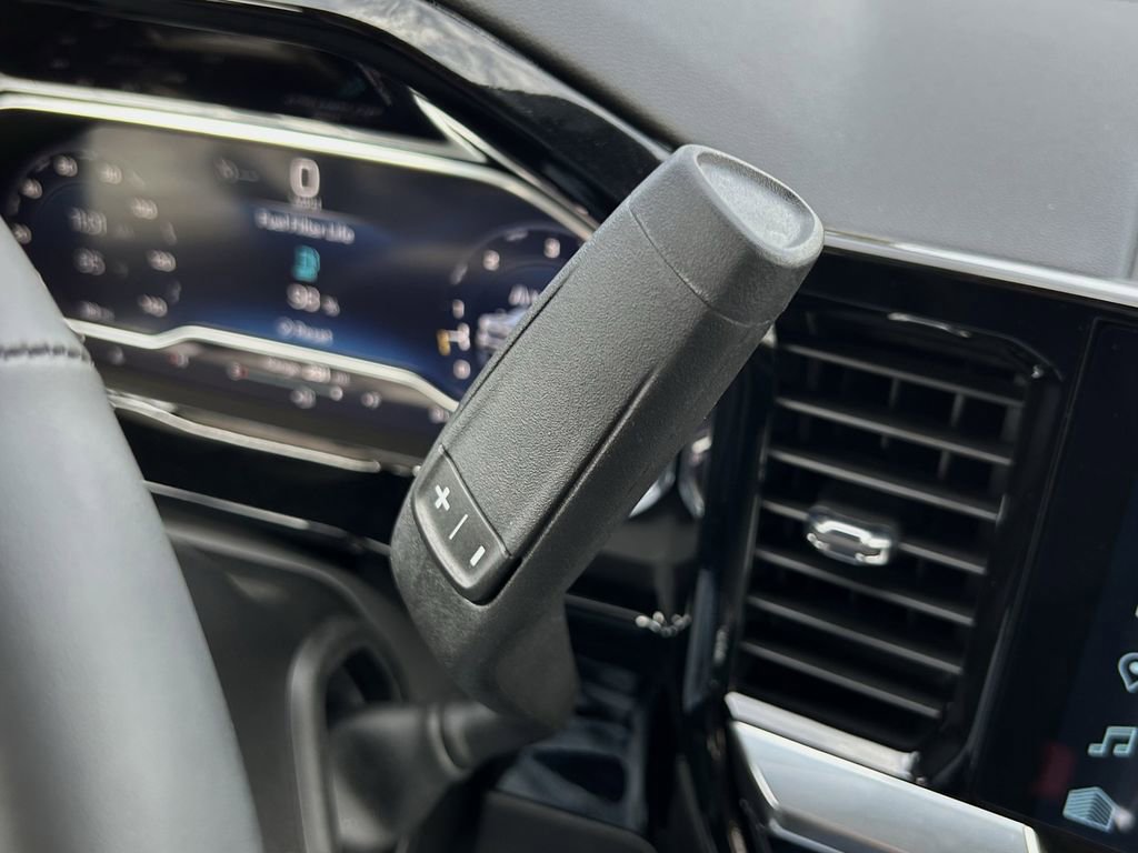 Used 2025 Chevrolet Silverado 2500 LTZ w/ LTZ Convenience Package image 25