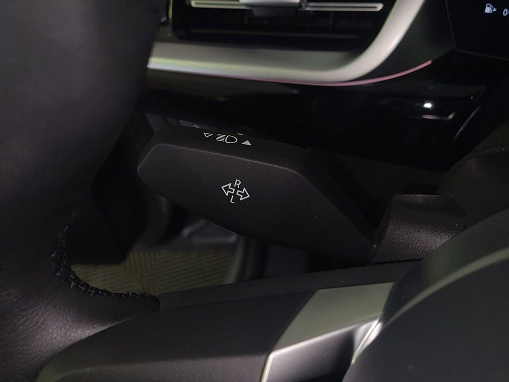 New 2025 BMW X1 xDrive28i w/ Premium Package image 22