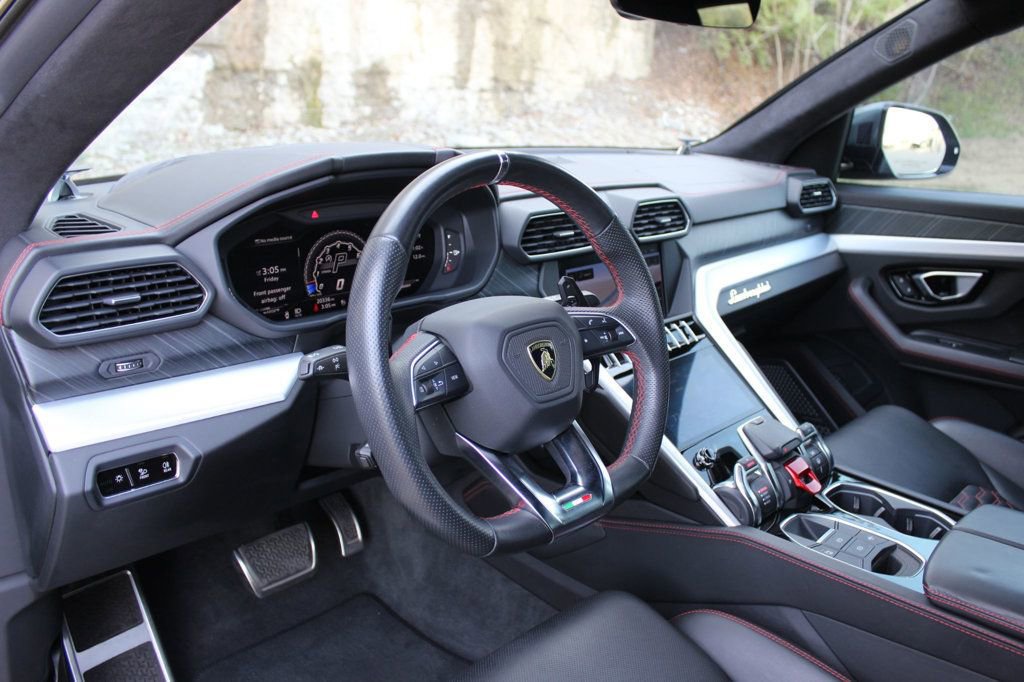 Used 2019 Lamborghini Urus image 24