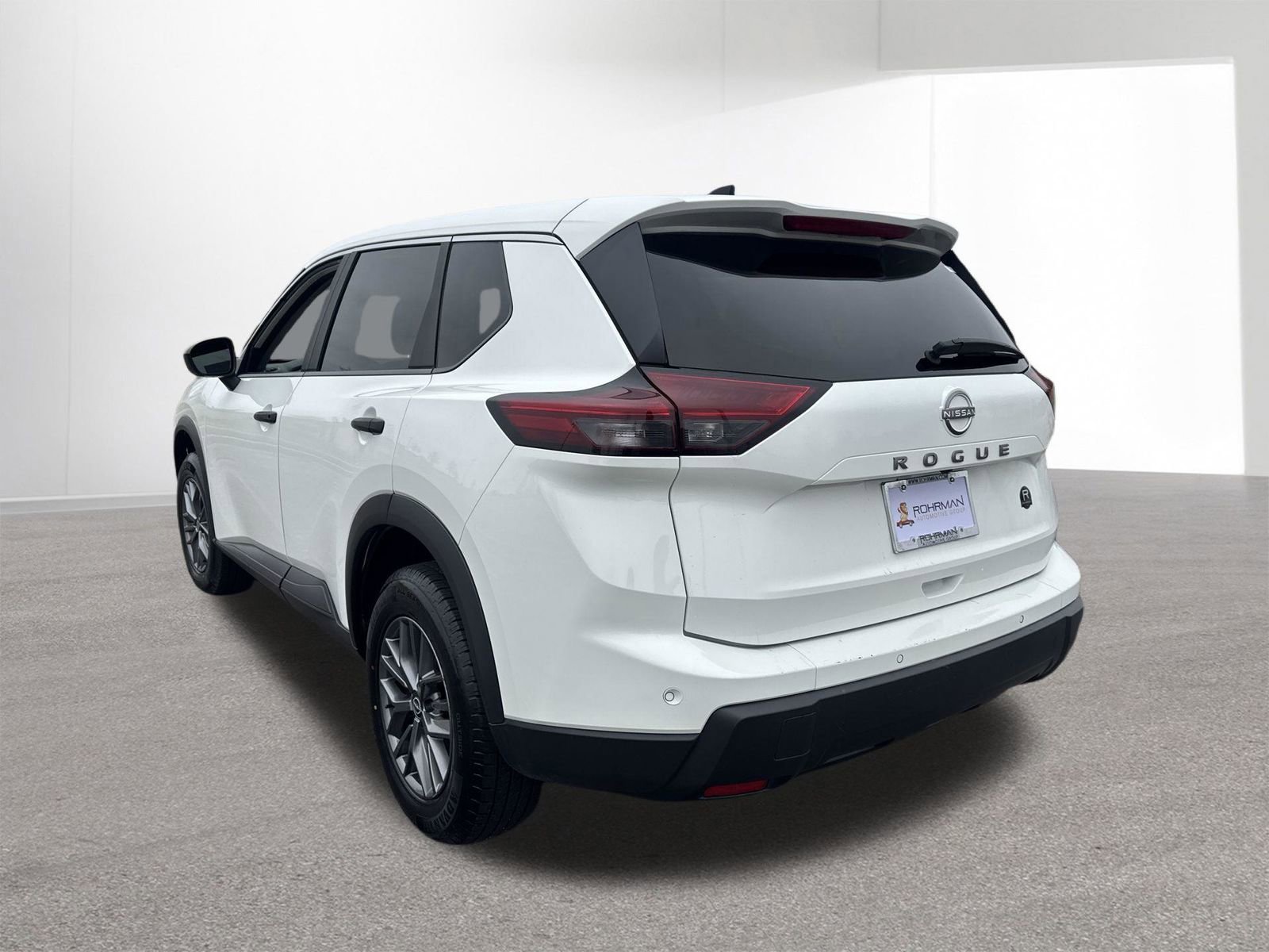 Used 2024 Nissan Rogue S image 27