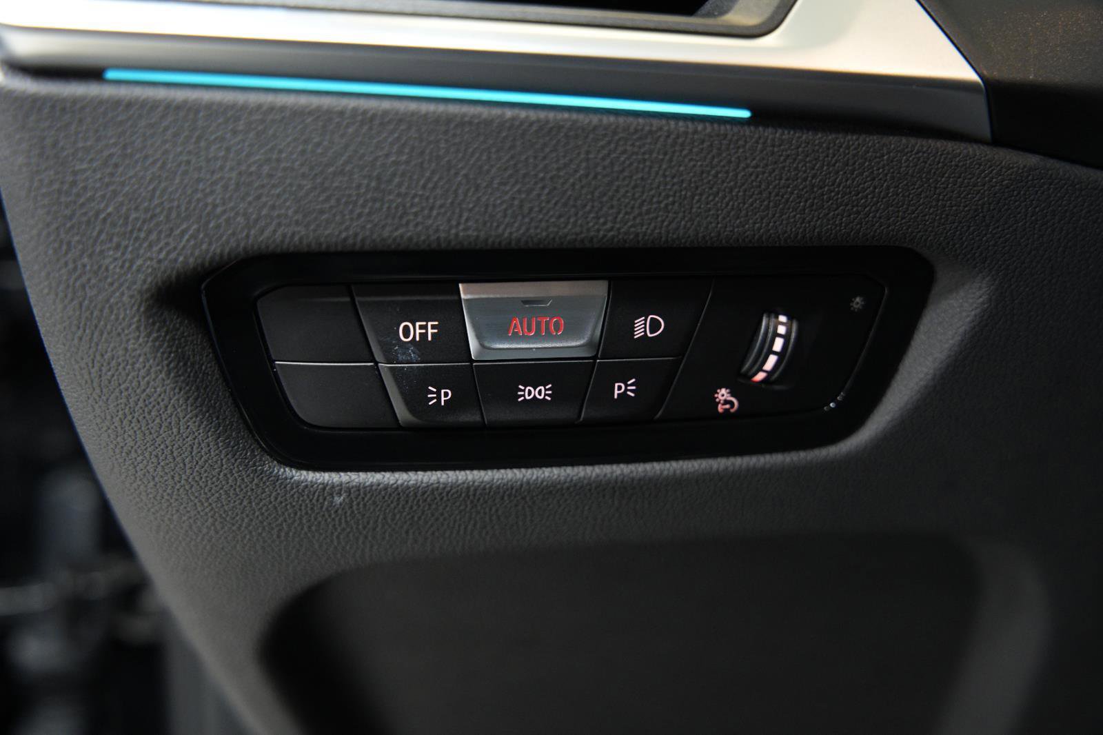 Used 2023 BMW 330e xDrive image 27