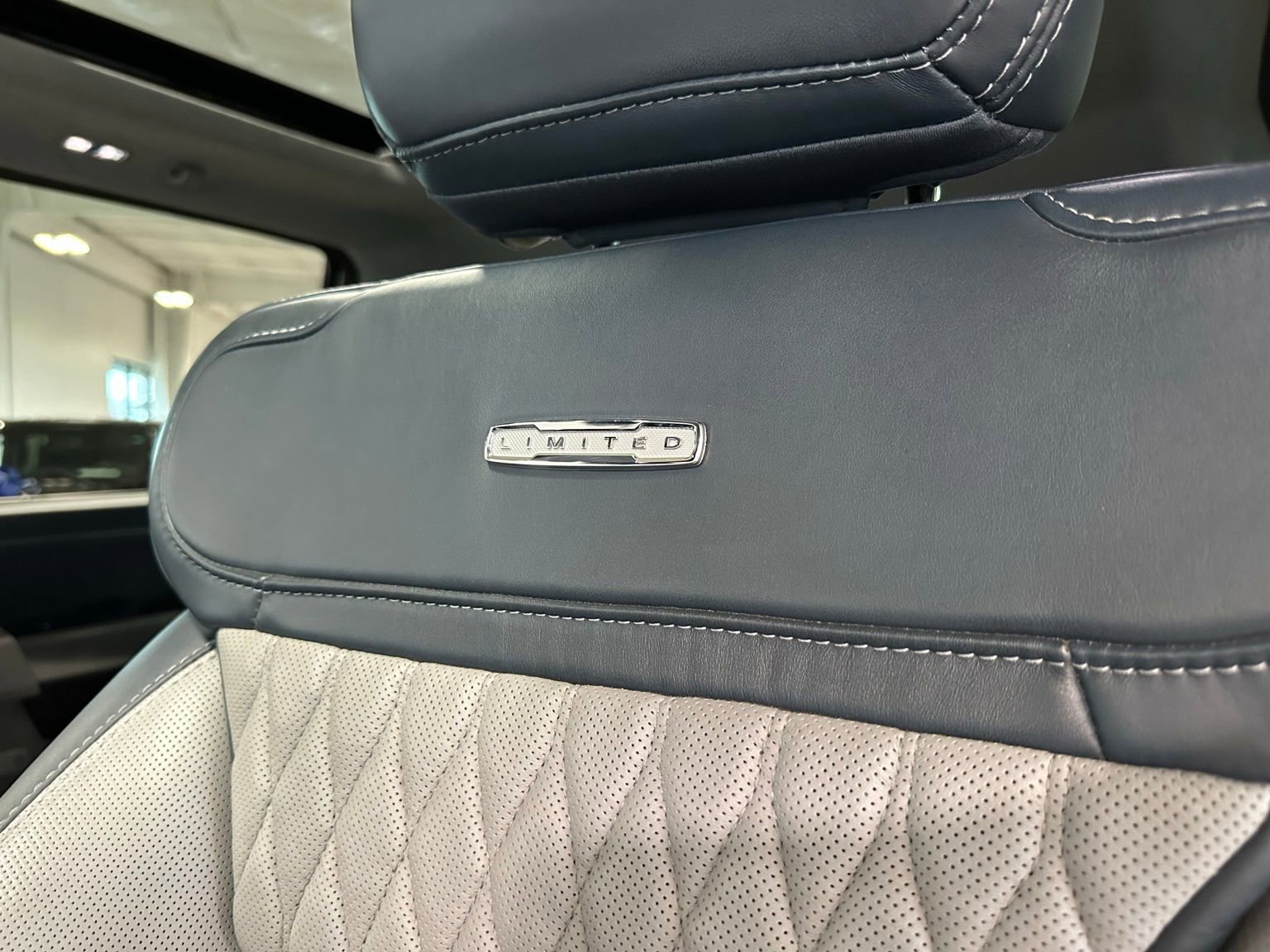 Used 2024 Ford F250 Limited w/ FX4 Off-Road Package image 18