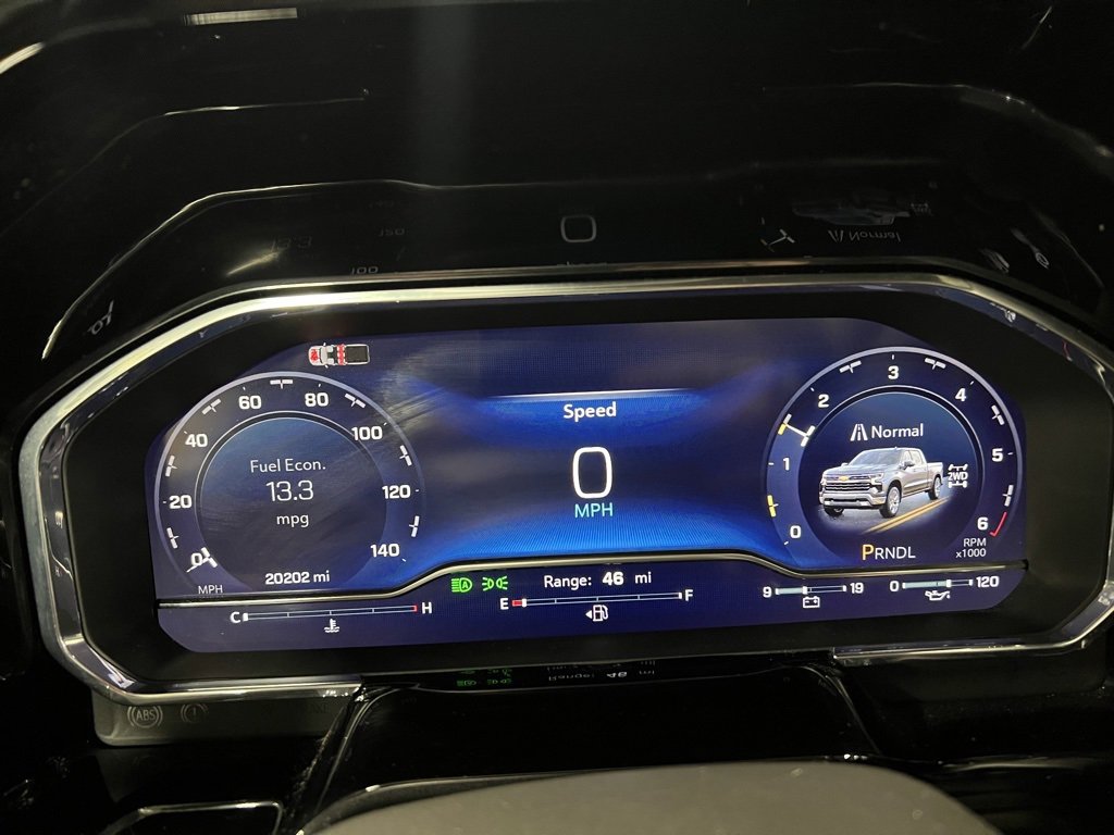 Used 2025 Chevrolet Silverado 1500 LT image 18