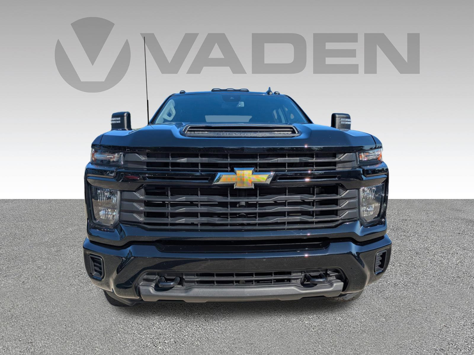 Used 2024 Chevrolet Silverado 2500 Custom w/ Custom Value Package AWD/4WD image 29