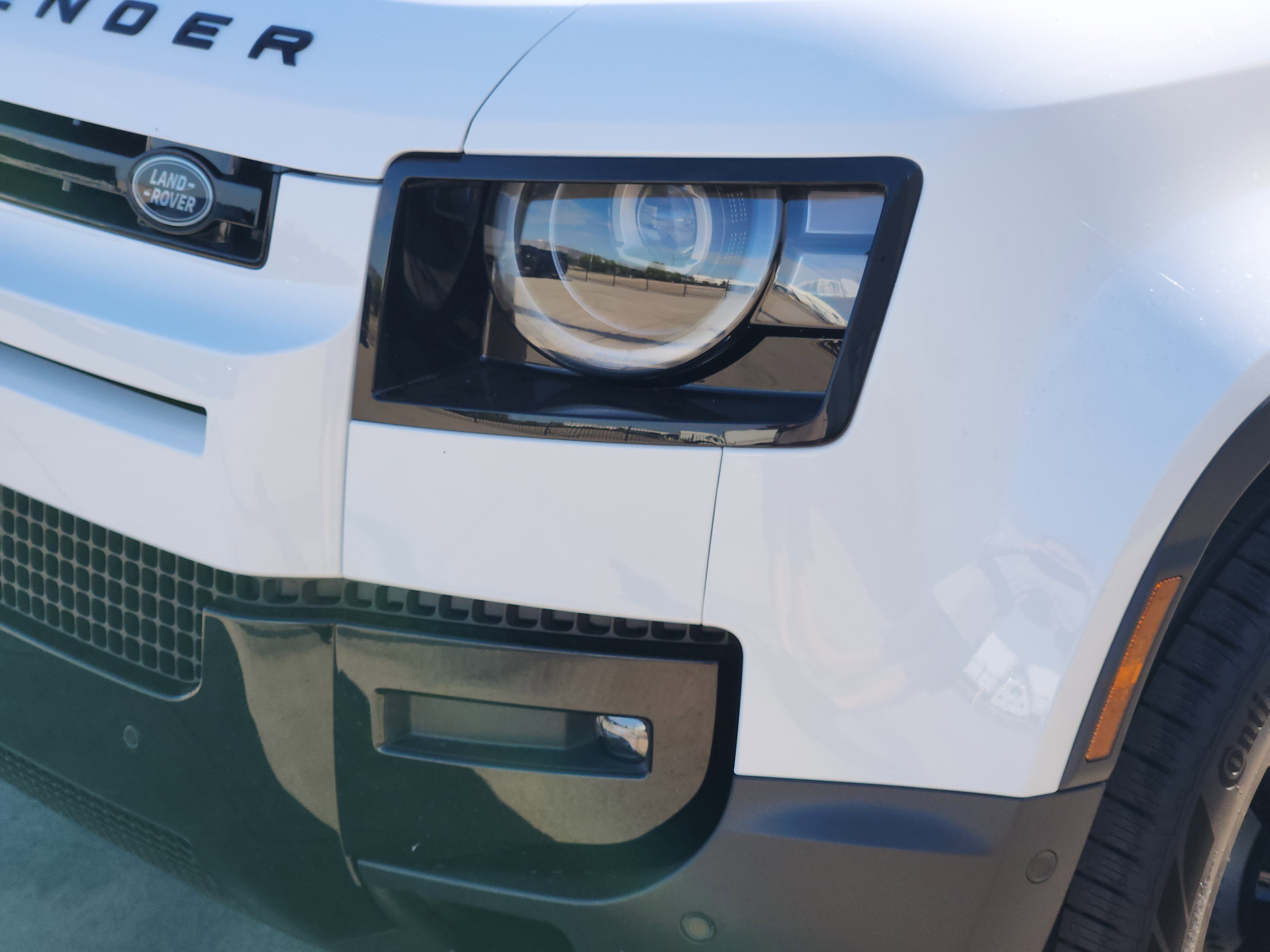 New 2026 Land Rover Defender 110 S image 9