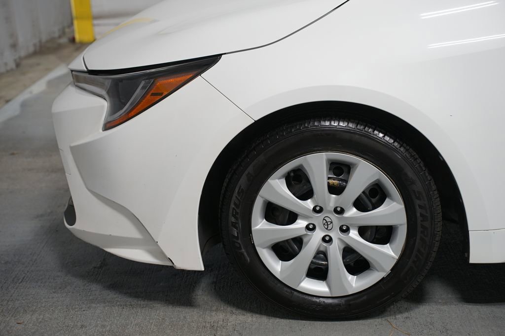 Used 2020 Toyota Corolla LE image 5