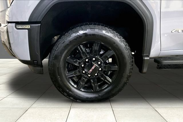 Used 2024 GMC Sierra 2500 AT4 w/ Technology Package image 10