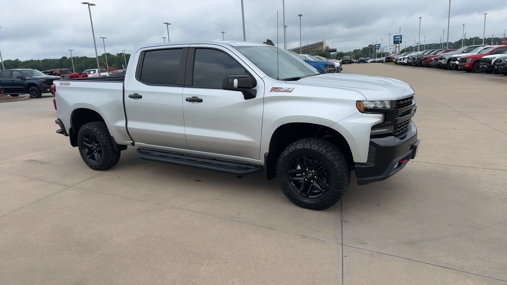 Used 2020 Chevrolet Silverado 1500 LT Trail Boss AWD/4WD image 9