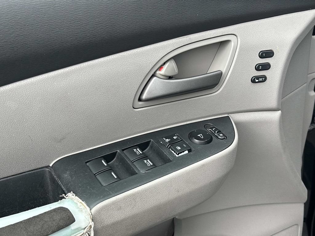 Used 2011 Honda Odyssey Touring image 17