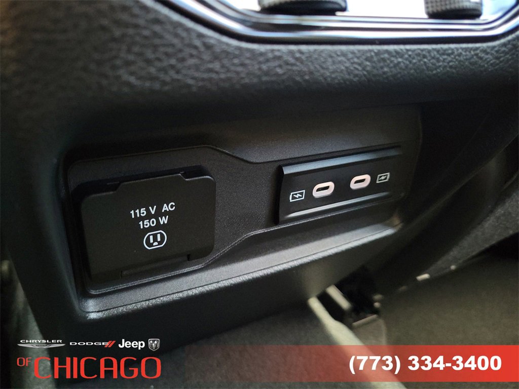 New 2026 Jeep Grand Cherokee Altitude image 14