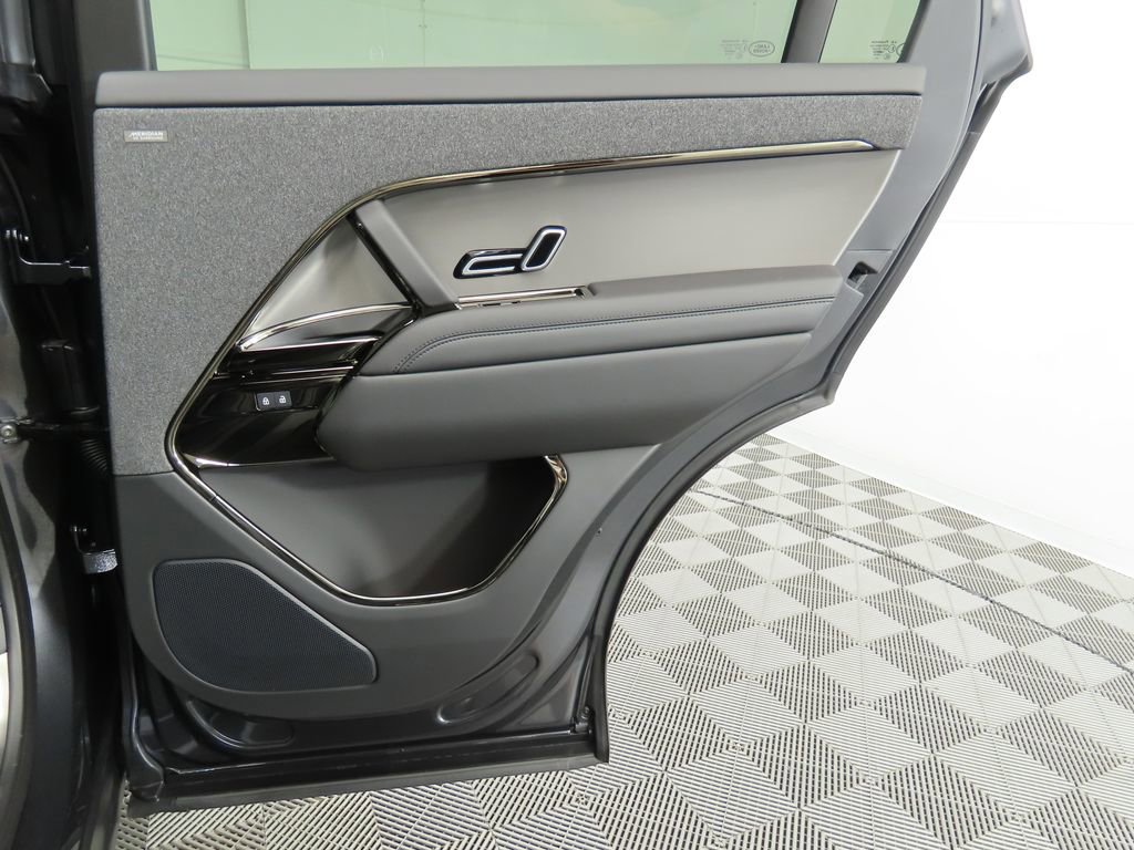 New 2025 Land Rover Range Rover Sport Dynamic SE image 29