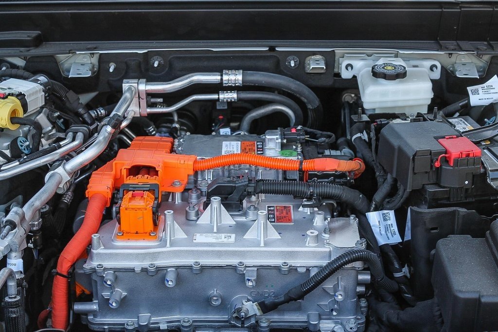 New 2025 Cadillac Lyriq Sport image 30