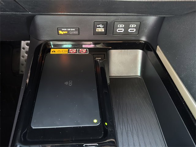 Used 2025 Toyota Camry XSE image 28