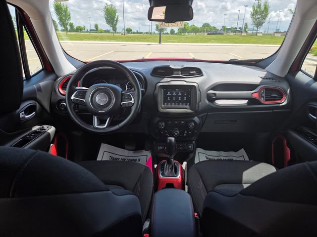 Used 2020 Jeep Renegade Trailhawk w/ Cold Weather Group AWD/4WD image 50