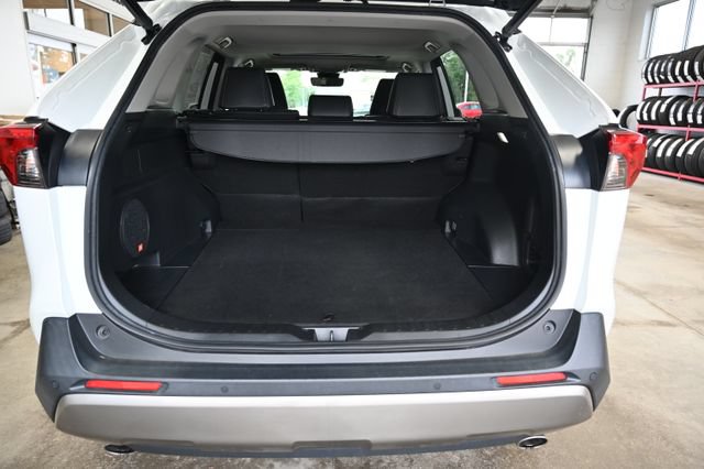 Used 2023 Toyota RAV4 Limited AWD/4WD image 28