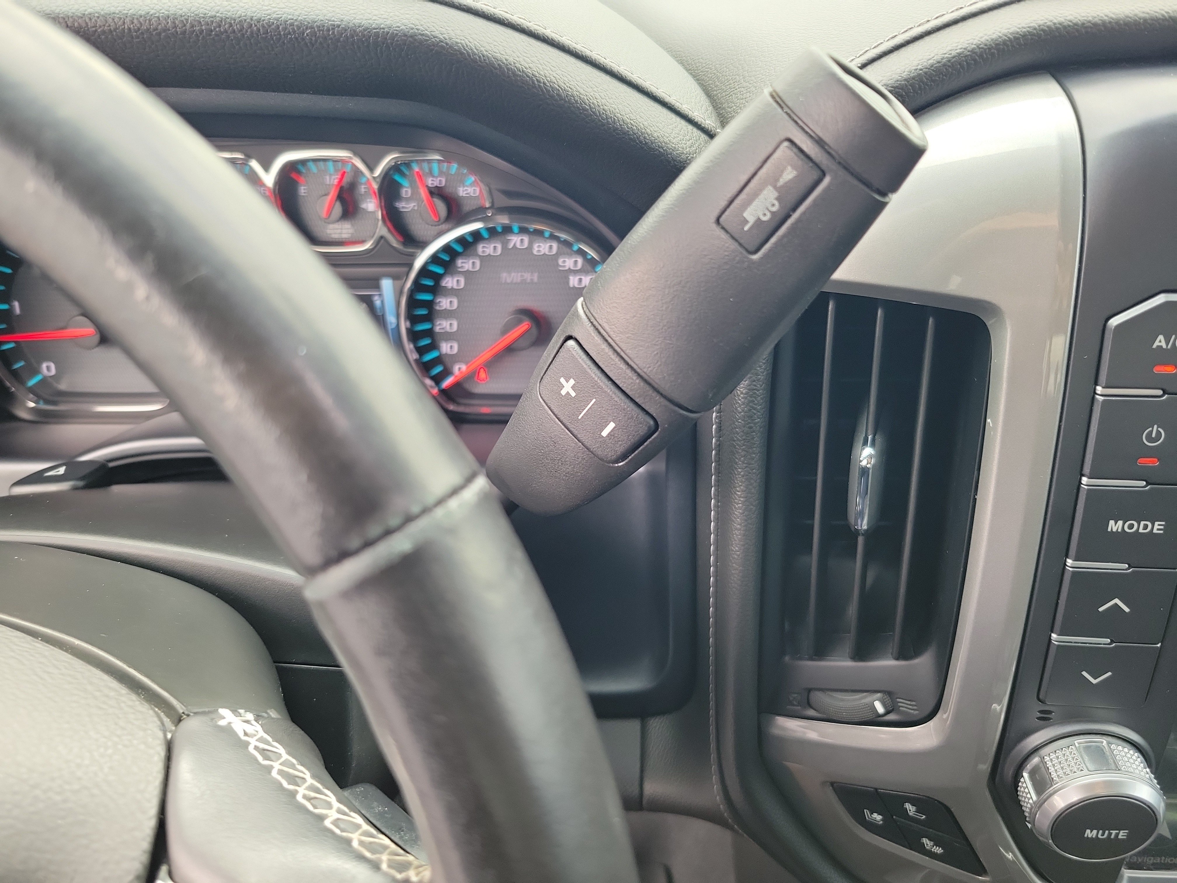 Used 2019 Chevrolet Silverado 2500 LTZ w/ Duramax Plus Package AWD/4WD image 31
