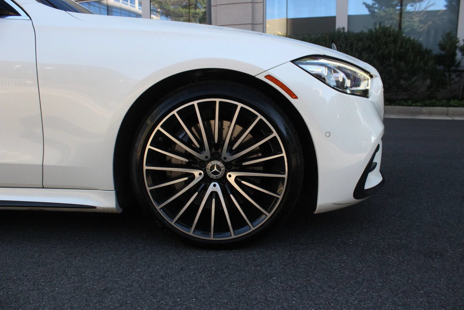 Used 2022 Mercedes-Benz S 580 4MATIC Sedan image 5