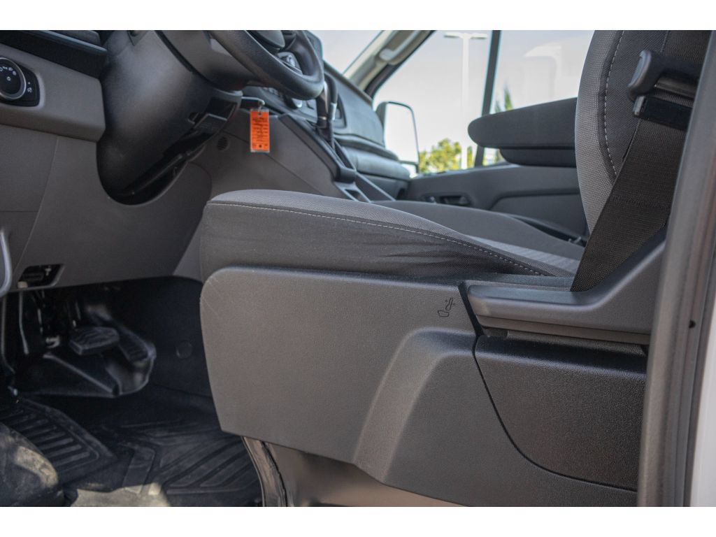 Used 2025 Ford Transit 350 XL AWD/4WD image 17