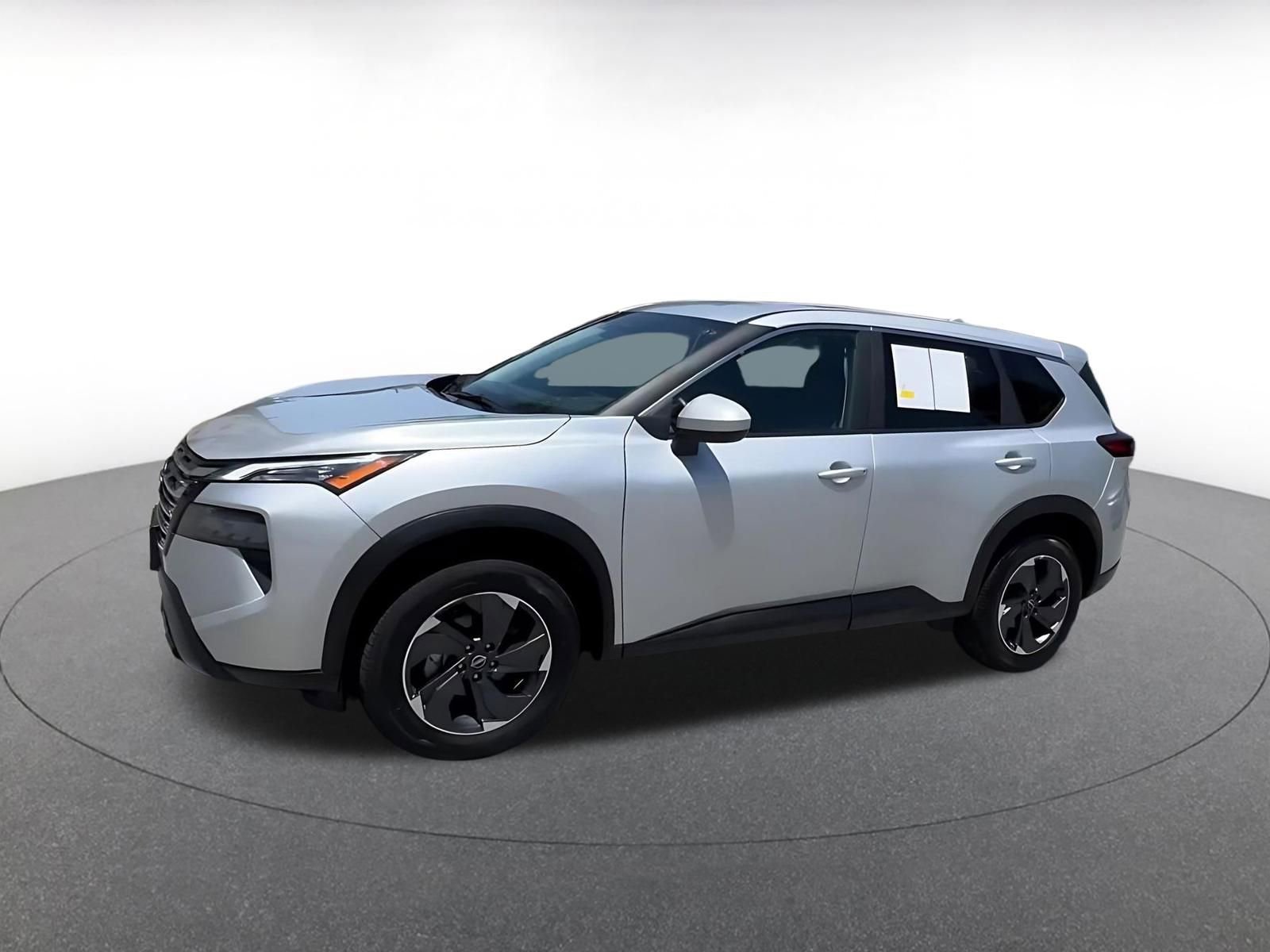 Used 2025 Nissan Rogue SV FWD image 8