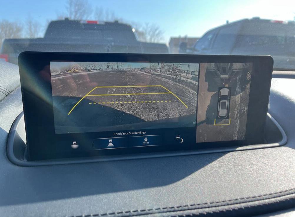 Used 2022 Acura MDX SH-AWD w/ Advance Package image 3