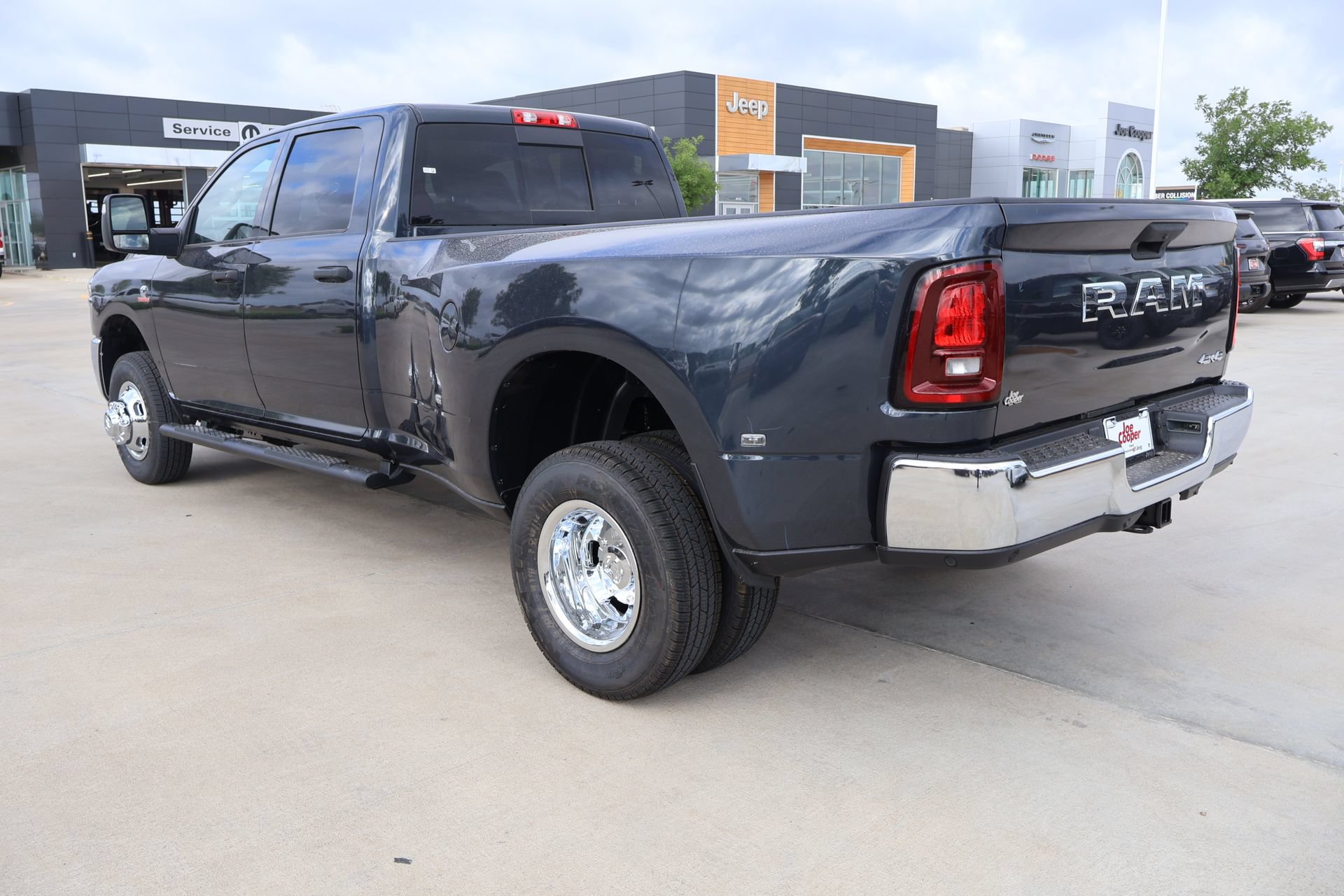 New 2026 RAM 3500 Tradesman AWD/4WD image 22