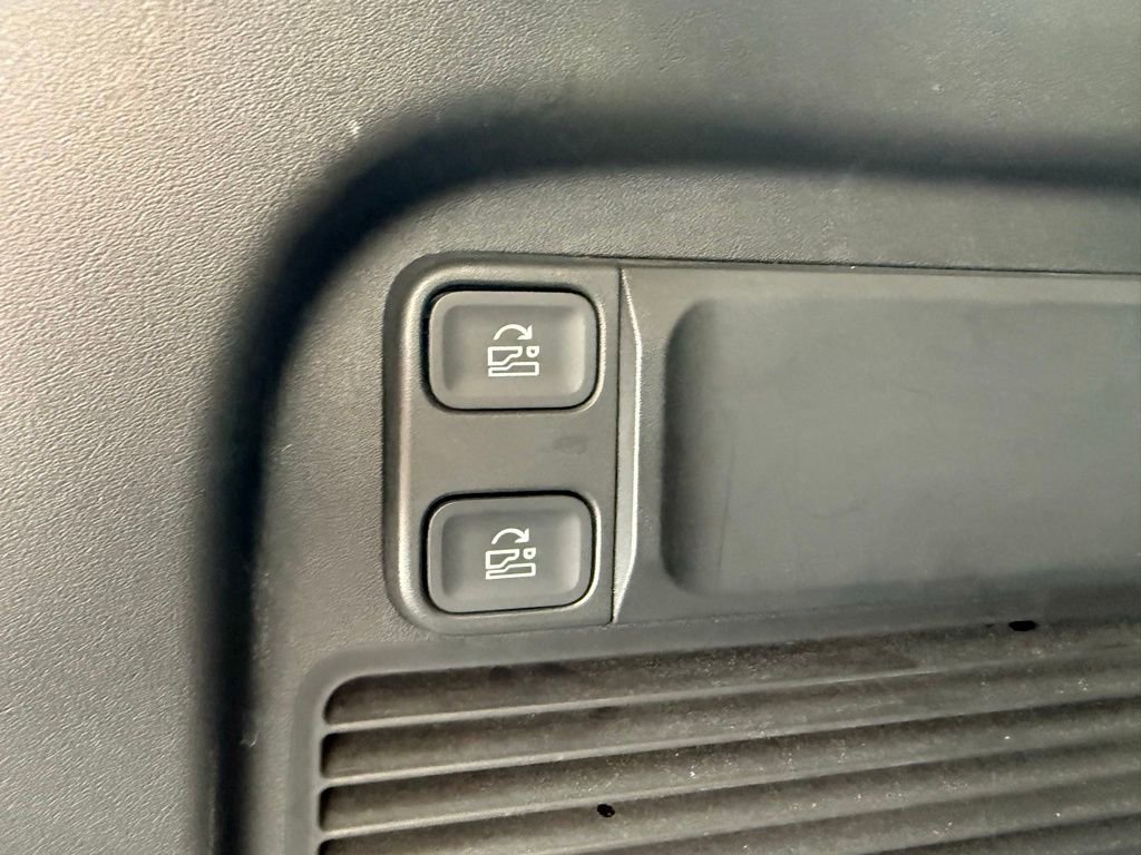 Used 2022 Rivian R1S Launch Edition image 35