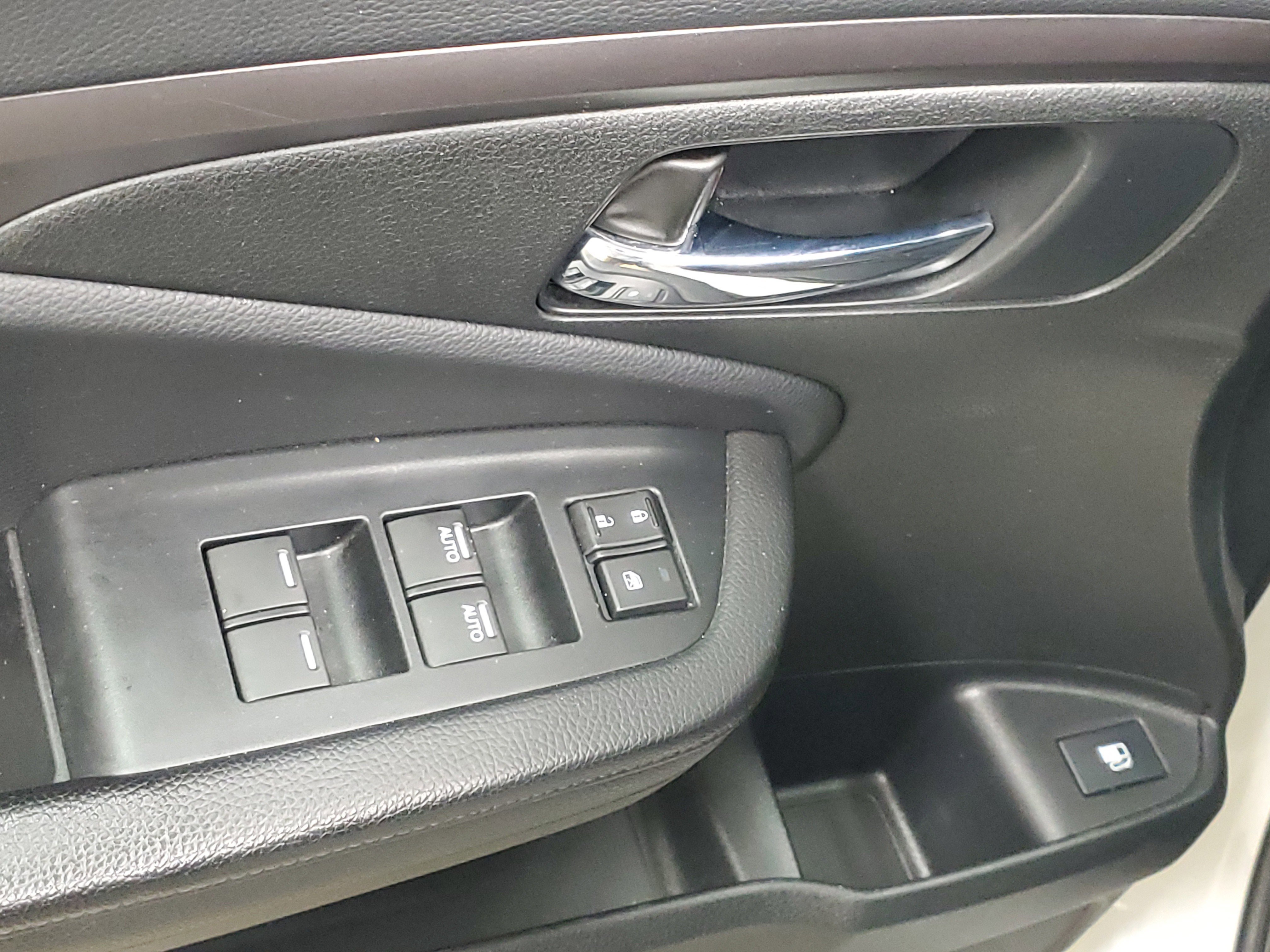 Used 2021 Honda Passport Sport image 21