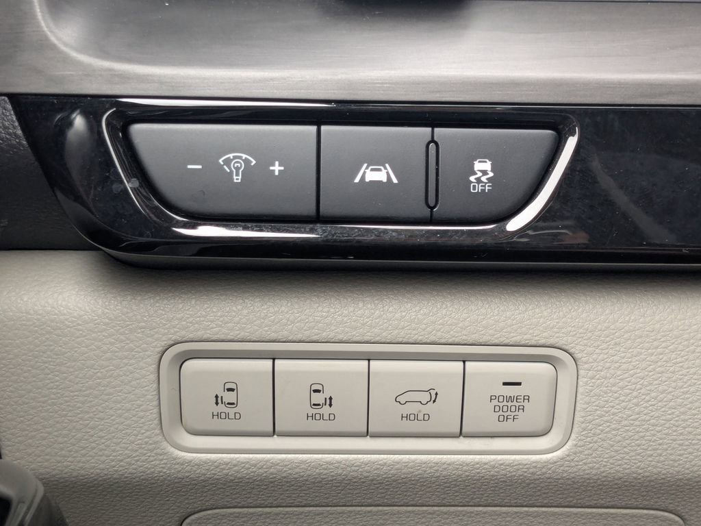 Used 2022 Kia Carnival SX FWD image 41