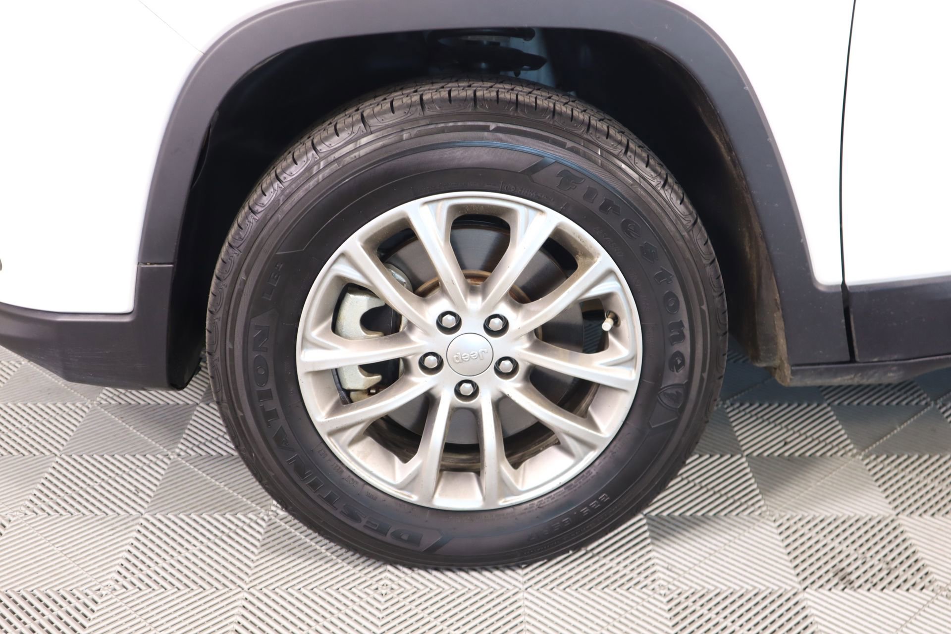 Used 2022 Jeep Cherokee Latitude Lux w/ Sun & Sound Group image 18