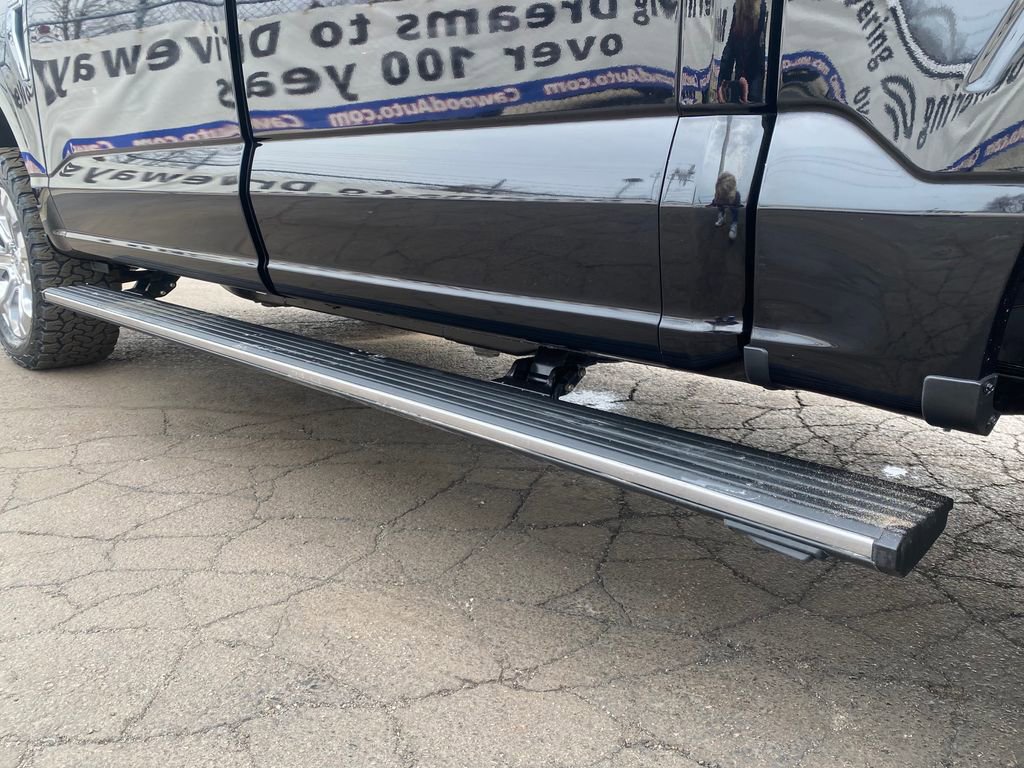 Used 2023 Ford F150 Platinum image 10