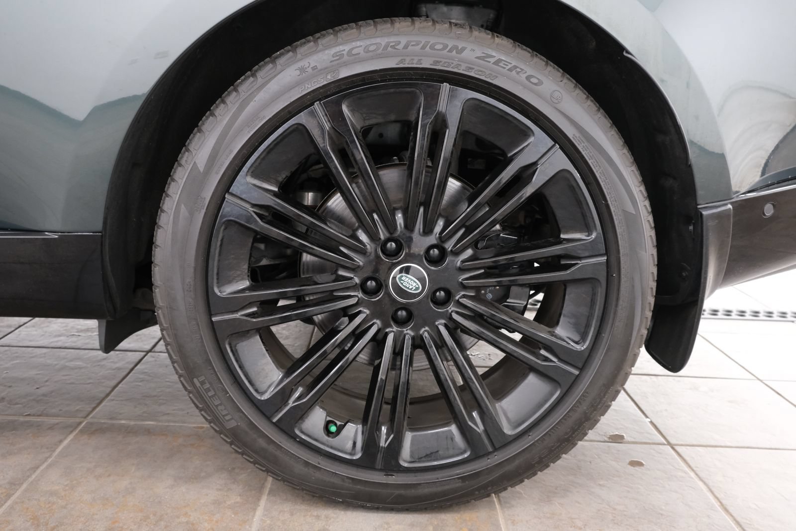 Used 2024 Land Rover Range Rover SE AWD/4WD image 37