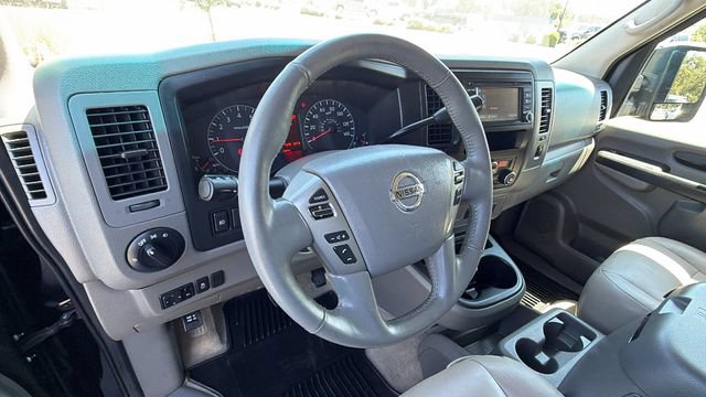 Used 2018 Nissan NV 3500 SL RWD image 25