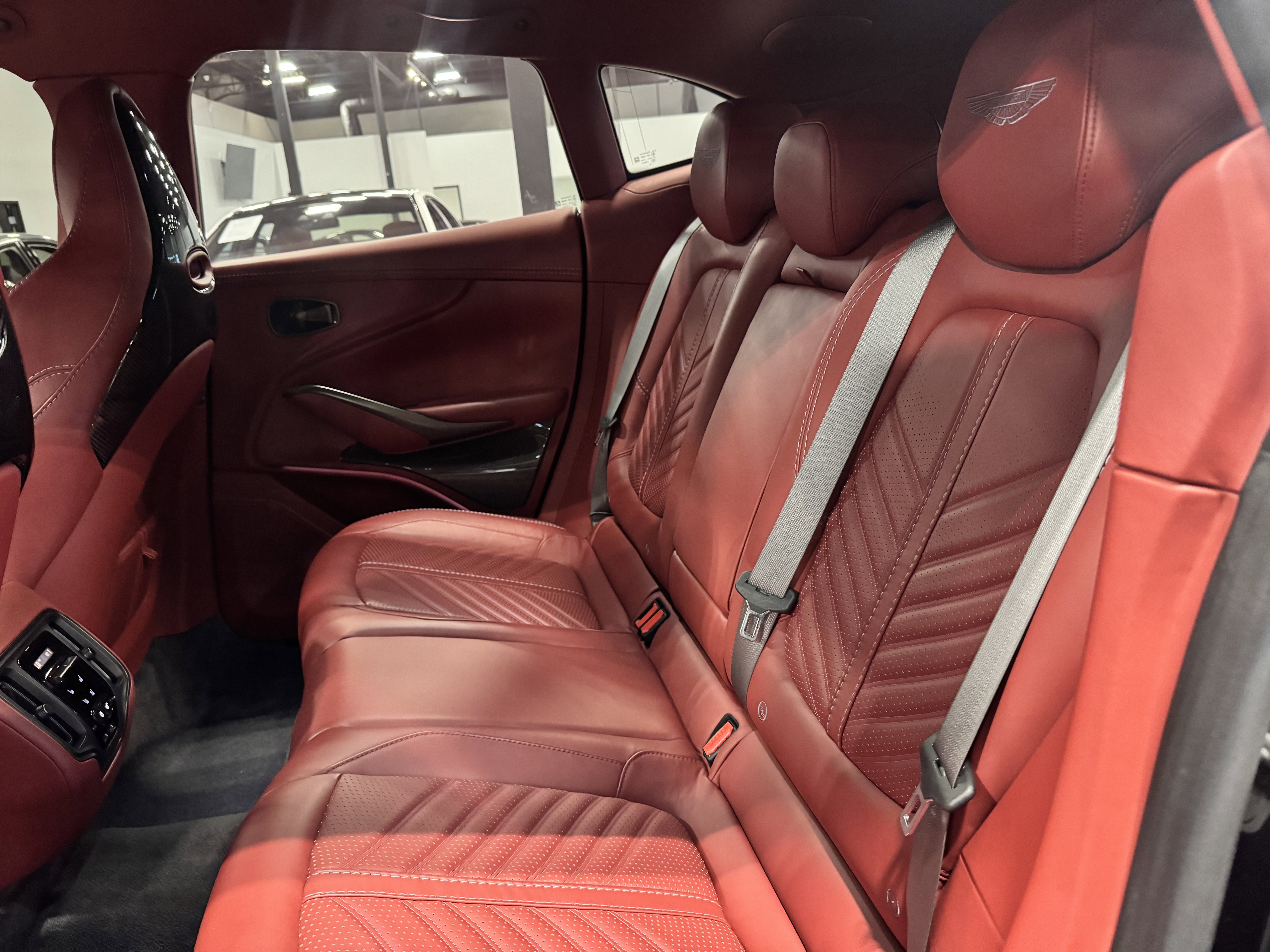 Used 2023 Aston Martin DBX 707 image 33