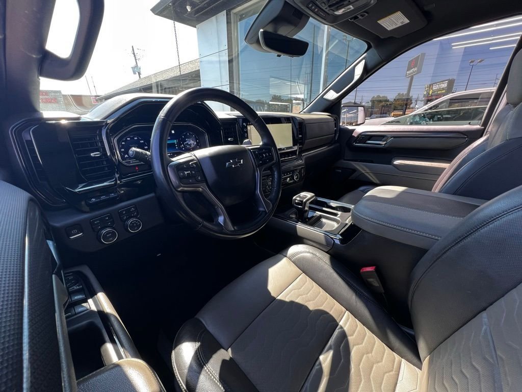 Used 2023 Chevrolet Silverado 1500 ZR2 w/ Technology Package image 15