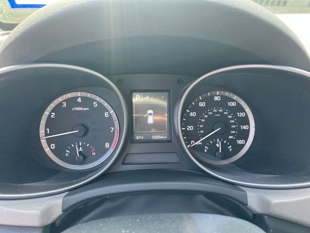 Used 2017 Hyundai Santa Fe Sport FWD image 2