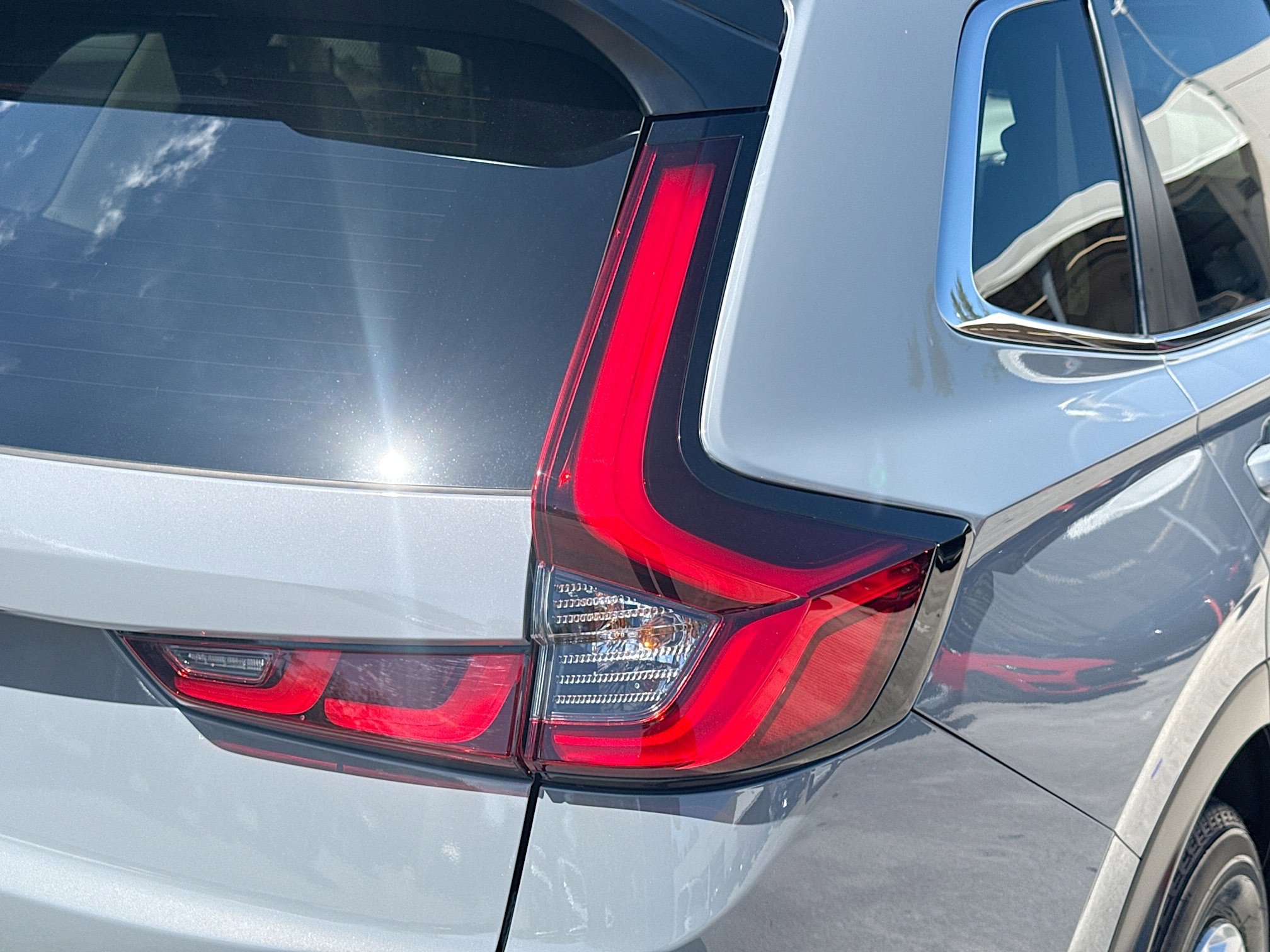 Used 2025 Honda CR-V LX image 27