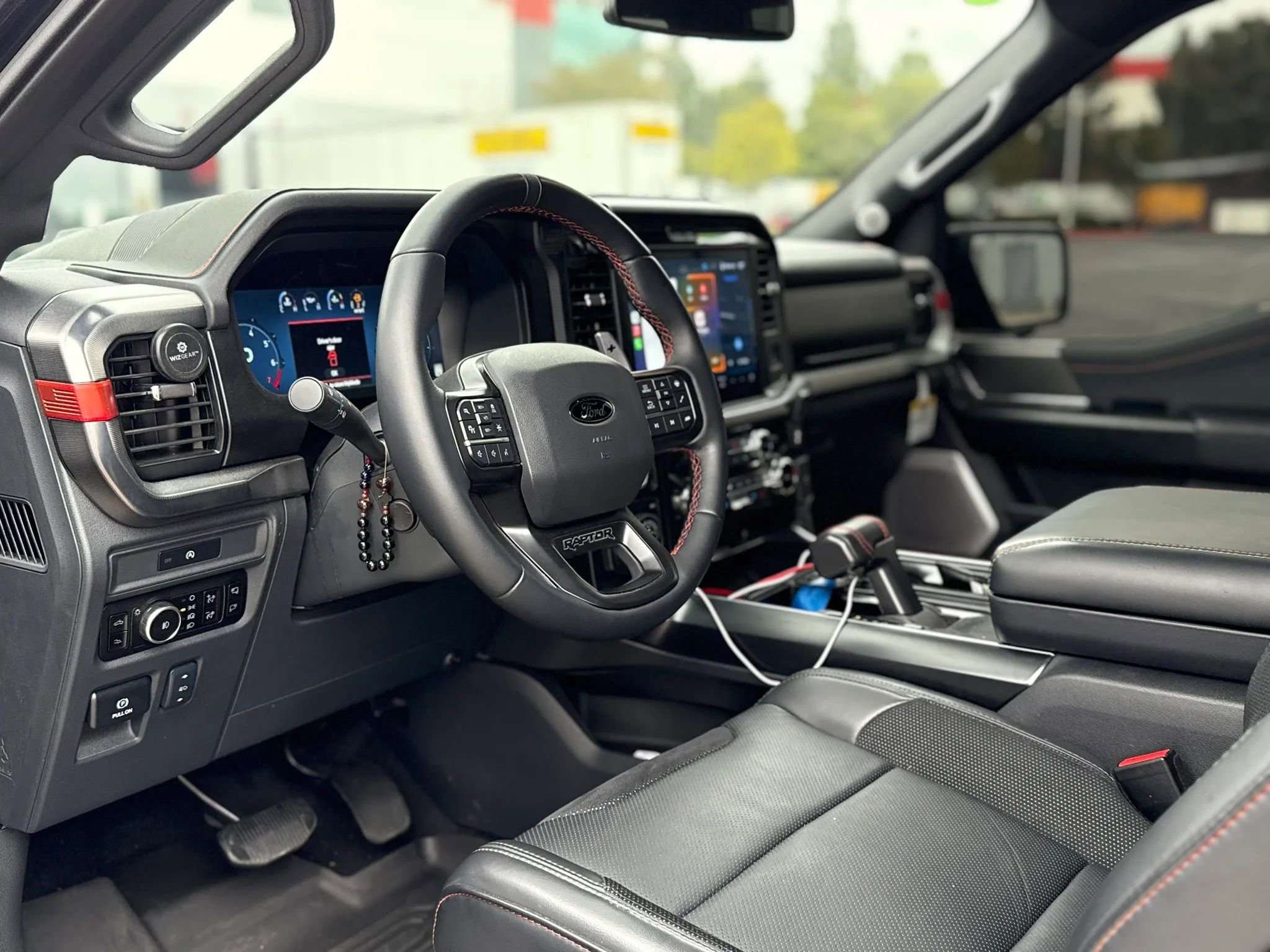 Used 2025 Ford F150 Raptor AWD/4WD image 23
