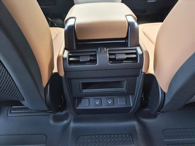 Used 2025 Land Rover Defender 110 S AWD/4WD image 15