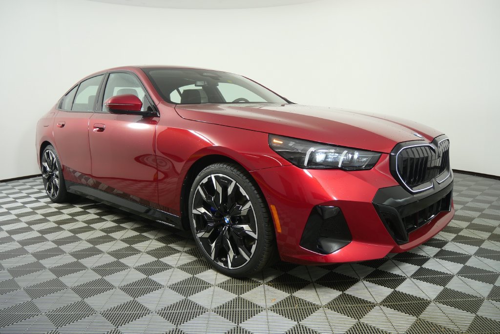 Used 2026 BMW 530i w/ M Sport Package RWD image 8