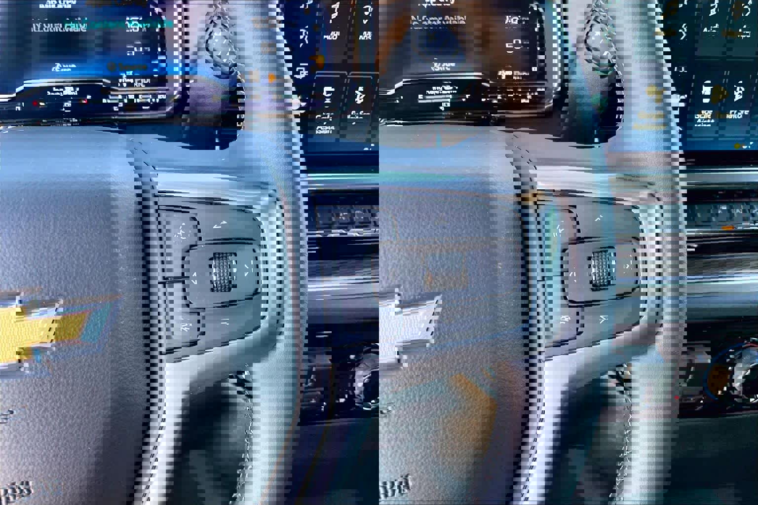 Used 2024 Chevrolet Silverado 1500 LT w/ Z71 Off-Road Package image 23