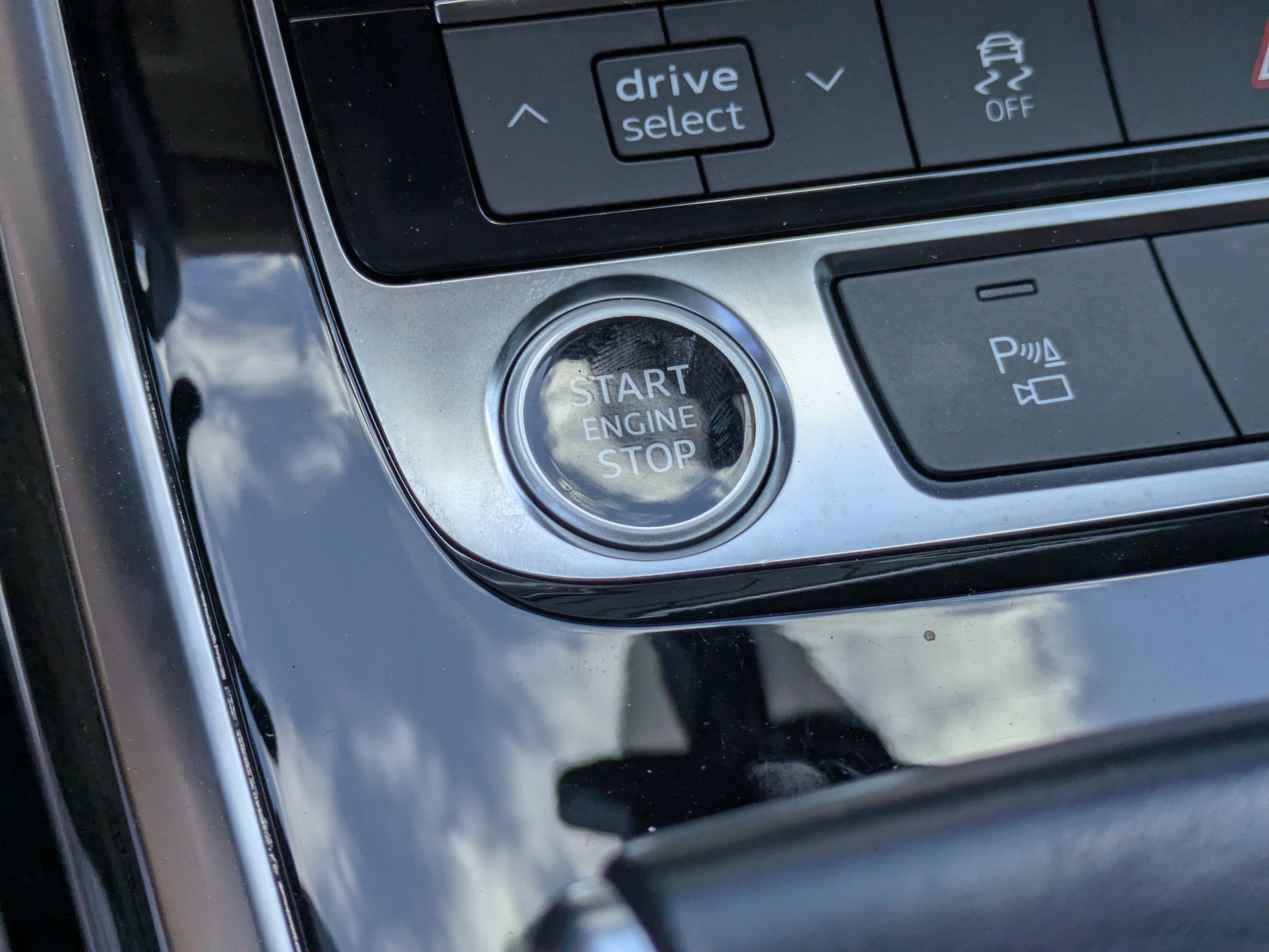 Used 2022 Audi Q8 Premium Plus AWD/4WD image 23