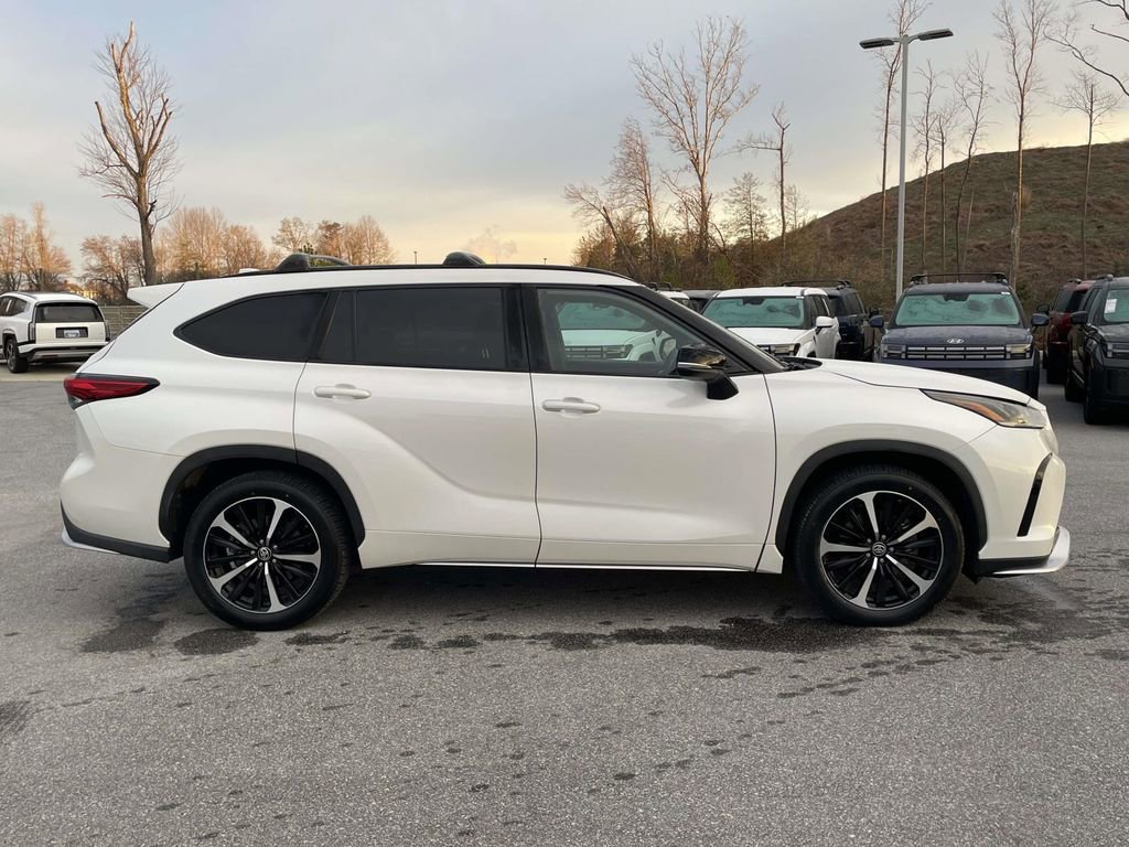 Used 2021 Toyota Highlander XSE image 30