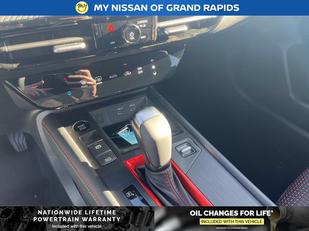 New 2026 Nissan Kicks SR AWD/4WD image 19