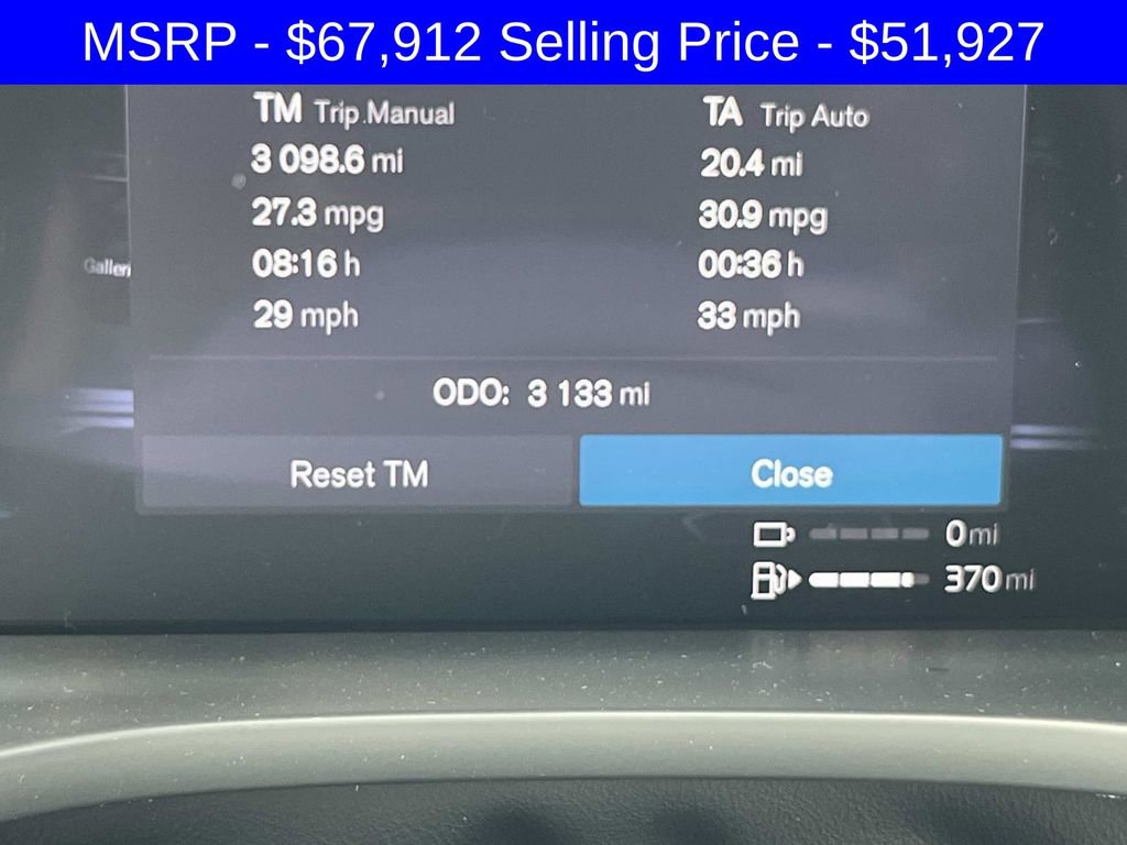 Certified 2025 Volvo XC60 T8 Plus w/ Protection Package Premier image 39