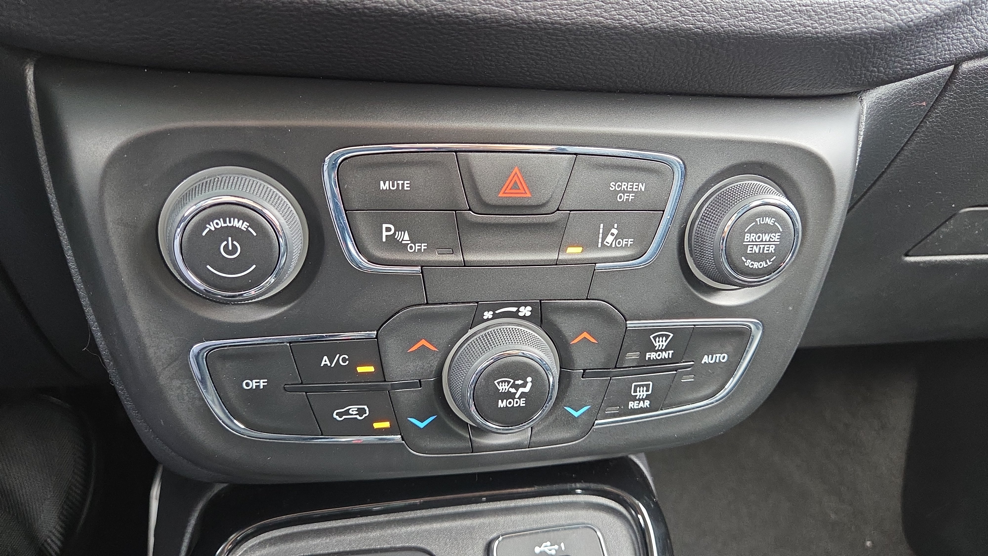Used 2021 Jeep Compass Limited AWD/4WD image 28