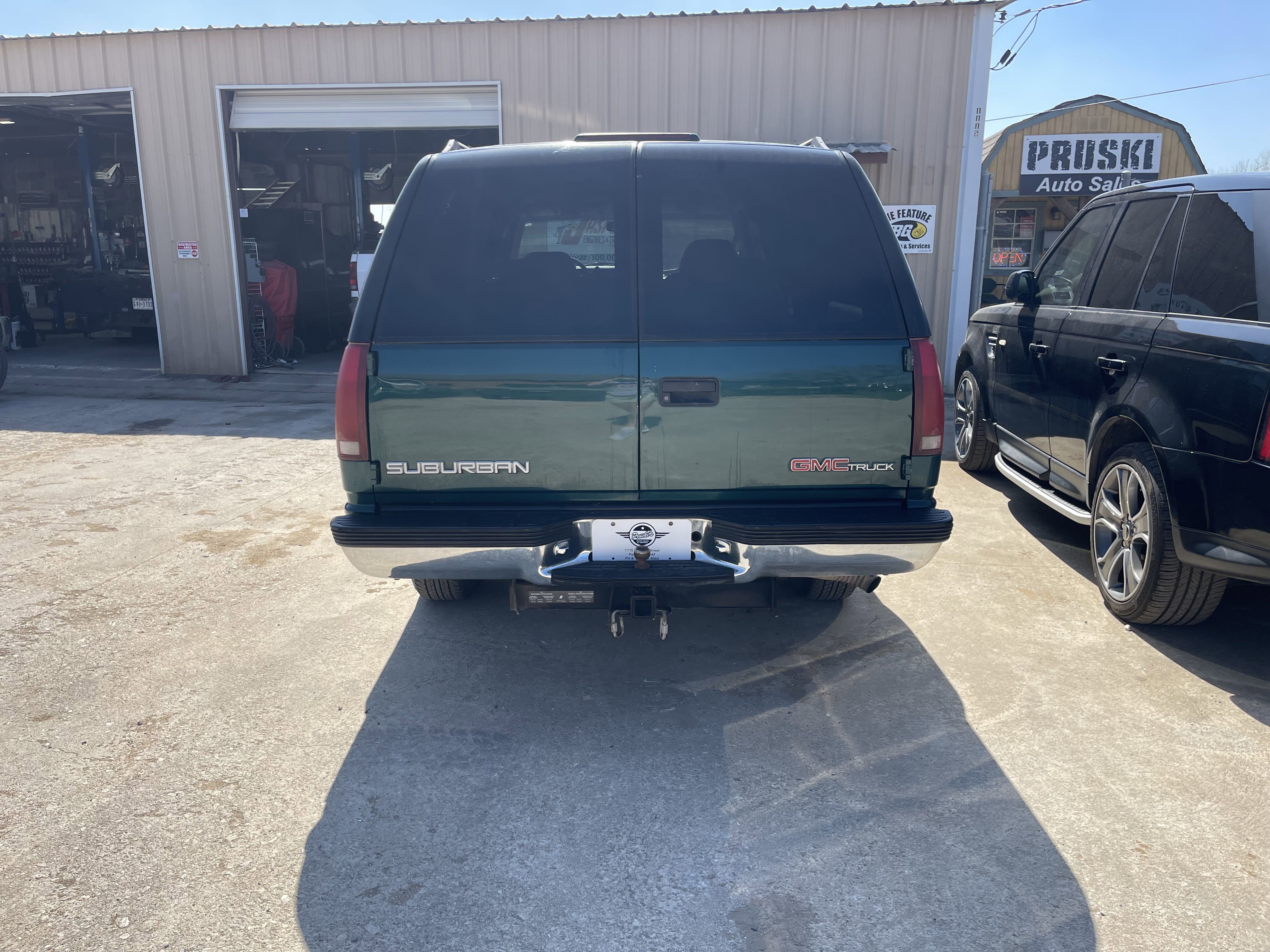 Used 1995 GMC Suburban 4WD image 6